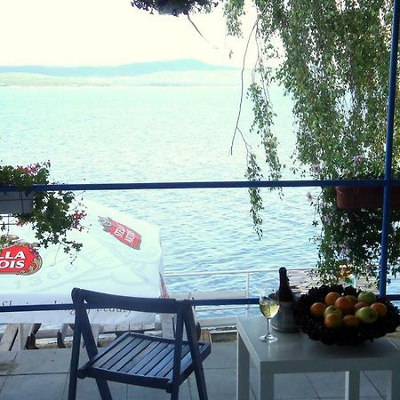 Комплекс Белите Къщи Shtarkelovo Gnezdo Экстерьер фото