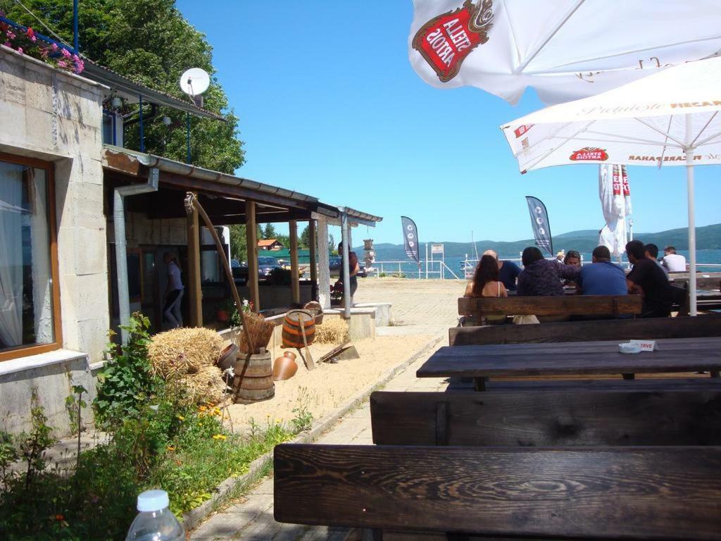 Комплекс Белите Къщи Shtarkelovo Gnezdo Экстерьер фото