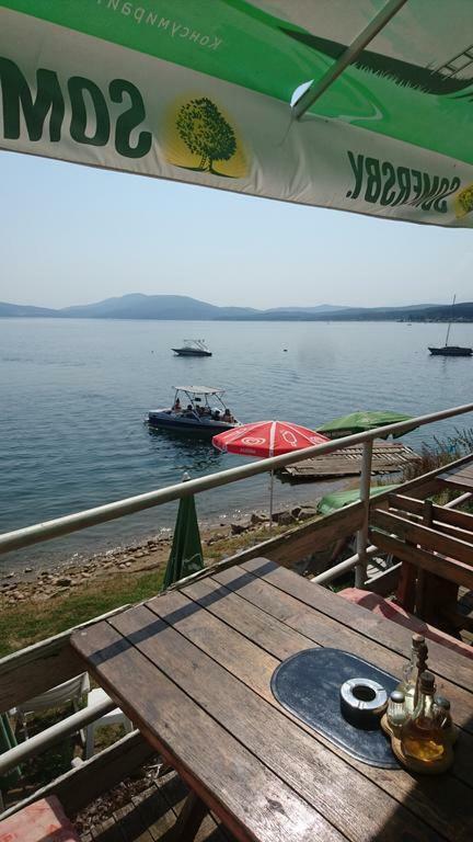 Комплекс Белите Къщи Shtarkelovo Gnezdo Экстерьер фото